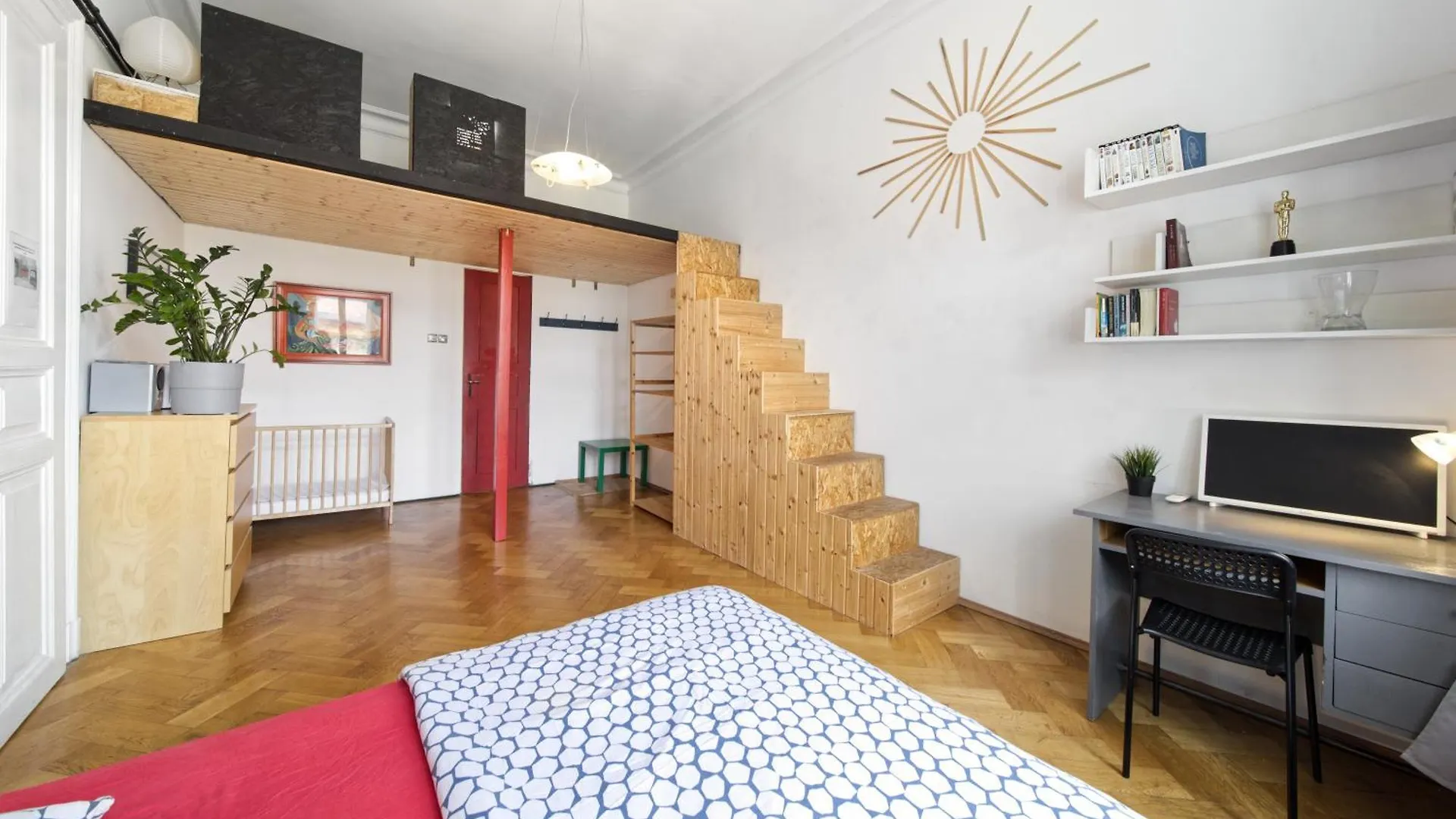 Mike'S Huge Apartment Πράγα